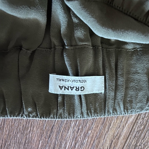 Grana 100% silk olive green short with pocket size xs - Picture 7 of 7